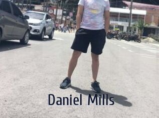 Daniel_Mills