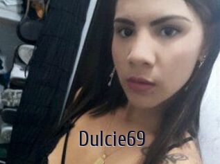 Dulcie_69