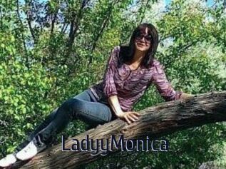 LadyyMonica
