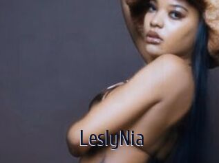 LeslyNia
