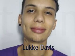Lukke_Davis