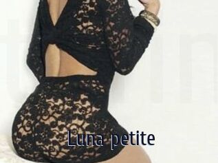 Luna_petite