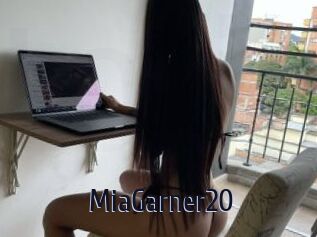 MiaGarner20