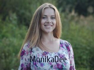 MonikaDee