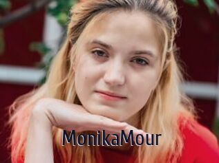 MonikaMour