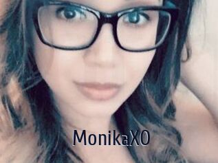 MonikaXO