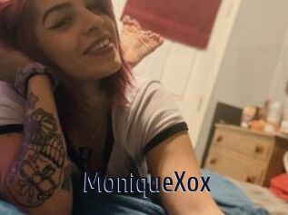 MoniqueXox