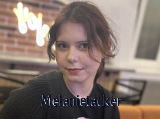 Melanietacker