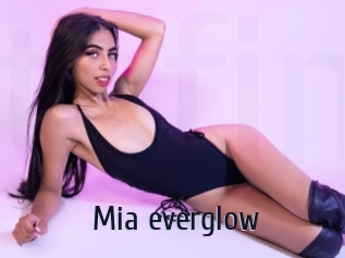 Mia_everglow