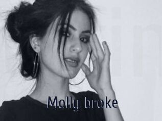 Molly_broke