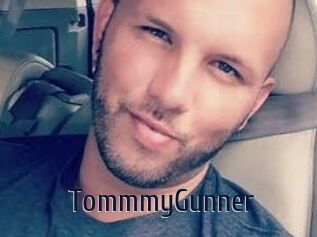 TommmyGunner